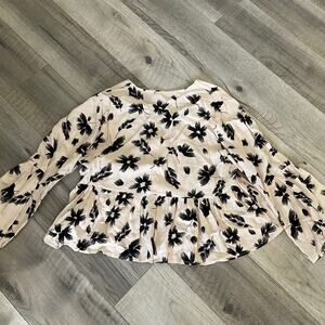 Nectar clothing bell sleeve low cut blouse size large